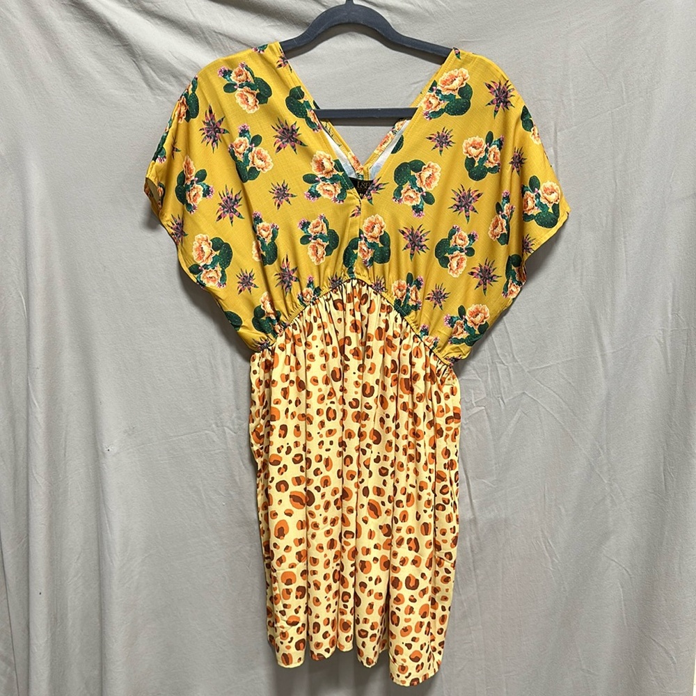 Lucky & Blessed Multi color 100%‎ polyester dress / size M / Box 2–8